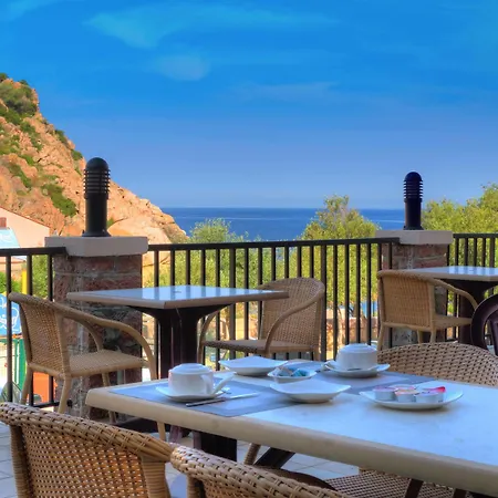 Ideal Hotel Porto (Corsica)