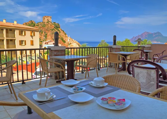 Ideal Hotell 2*