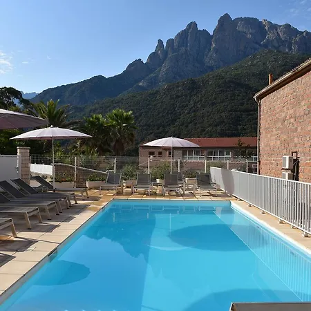 Ideal 2* Porto (Corsica)