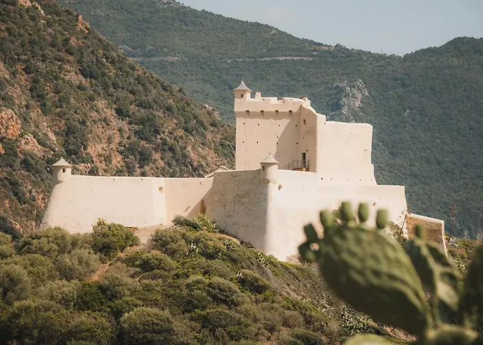 Ideal 2* Porto (Corsica)