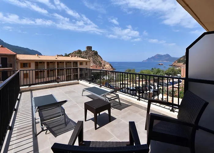 Ideal 2* Porto (Corsica)